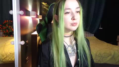 Snapshot of hentaishiing chatting on 01/31/25, 06:14 Hentaishiing online show from 01/31/25, 06:14