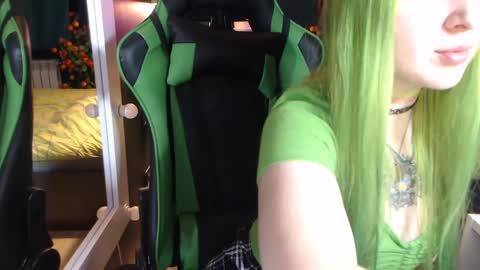 Snapshot of hentaishiing chatting on 02/04/25, 05:12 Hentaishiing online show from 02/04/25, 05:12