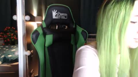 Snapshot of hentaishiing chatting on 02/17/25, 03:42 Hentaishiing online show from 02/17/25, 03:42