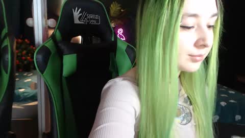 Snapshot of hentaishiing chatting on 02/17/25, 06:48 Hentaishiing online show from 02/17/25, 06:48