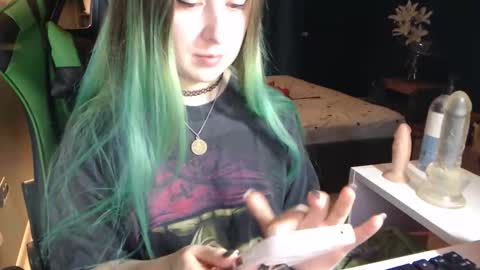 Snapshot of hentaishiing chatting on 10/05/25, 04:38 Hentaishiing online show from 10/05/25, 04:38