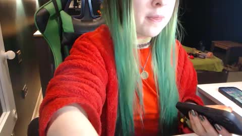 Snapshot of hentaishiing chatting on 10/08/25, 10:40 Hentaishiing online show from 10/08/25, 10:40