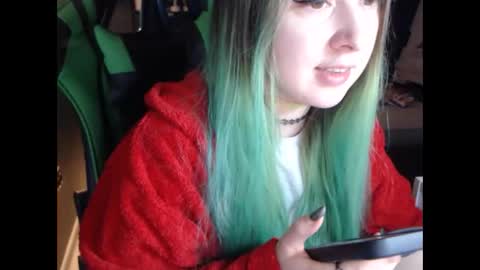 Snapshot of hentaishiing chatting on 10/21/25, 06:19 Hentaishiing online show from 10/21/25, 06:19