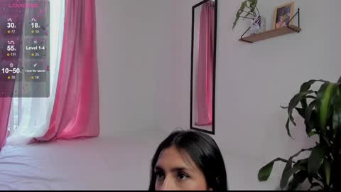 Snapshot of hera_069 chatting on 01/06/25, 09:22 Hello I am Valentina independent Colombian model I love sensuality and pleasure welcome online show from 01/06/25, 09:22