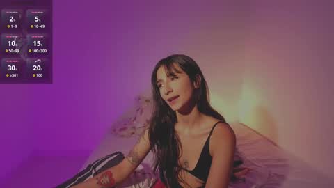 Snapshot of hera_069 chatting on 11/02/25, 11:07 Hello I am Valentina independent Colombian model I love sensuality and pleasure welcome online show from 11/02/25, 11:07