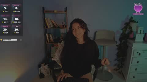 Snapshot of hera_069 chatting on 04/01/26, 11:02 Hello I am Valentina independent Colombian model I love sensuality and pleasure welcome online show from 04/01/26, 11:02