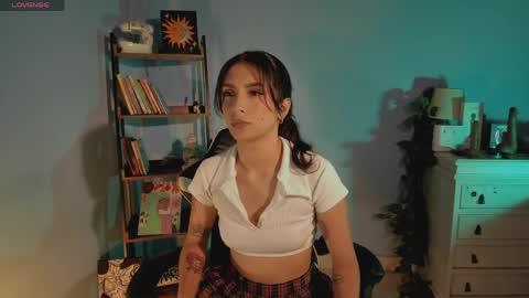 Snapshot of hera_069 chatting on 04/08/26, 02:55 Hello I am Valentina independent Colombian model I love sensuality and pleasure welcome online show from 04/08/26, 02:55