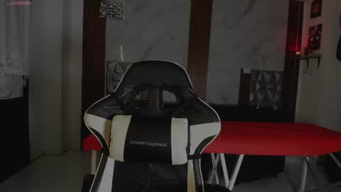Snapshot of hera_069 chatting on 07/04/26, 01:45 Hello I am Valentina independent Colombian model I love sensuality and pleasure welcome online show from 07/04/26, 01:45