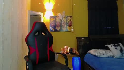 Snapshot of hera_divine chatting on 01/11/25, 07:27 HERA online show from 01/11/25, 07:27