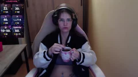 HeraLuna  online show from 12/14/24, 09:45