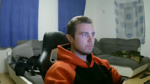 Snapshot of herbstenden chatting on 01/17/25, 08:22 John Pearl online show from 01/17/25, 08:22