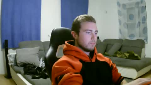 Snapshot of herbstenden chatting on 01/27/25, 09:11 John Pearl online show from 01/27/25, 09:11