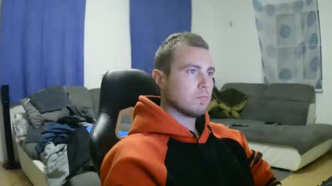 Snapshot of herbstenden chatting on 02/15/25, 05:07 John Pearl online show from 02/15/25, 05:07