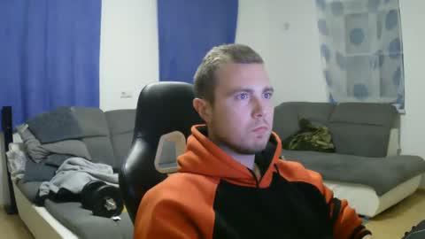 Snapshot of herbstenden chatting on 02/18/25, 10:25 John Pearl online show from 02/18/25, 10:25