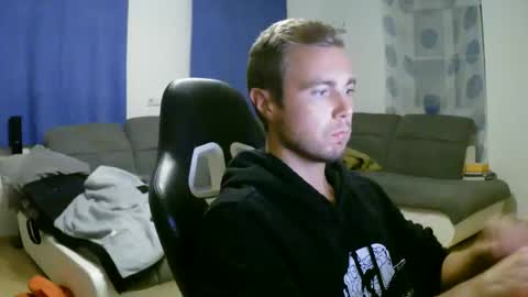 Snapshot of herbstenden chatting on 09/14/25, 08:30 John Pearl online show from 09/14/25, 08:30