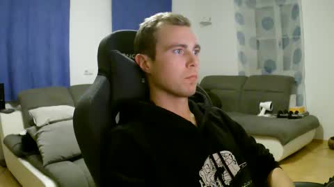 John Pearl online show from 12/22/25, 07:55