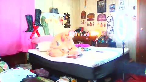 Snapshot of herculesnvenus chatting on 02/23/26, 09:23 venus online show from 02/23/26, 09:23