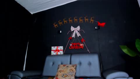 Snapshot of herculeswheeler chatting on 12/11/24, 12:33 Hercules online show from 12/11/24, 12:33