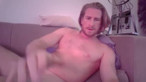 Snapshot of hereforit310 chatting on 12/10/24, 09:43 hereforit310 online show from 12/10/24, 09:43