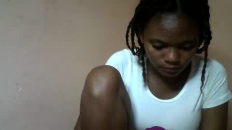 herisse01 online show from 06/02/26, 06:32
