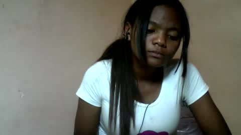 herisse01 online show from 06/05/26, 07:41
