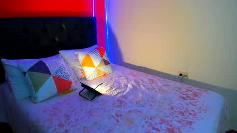 hermione_blonde online show from 10/30/25, 07:58