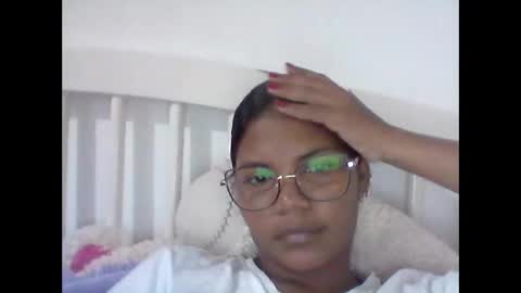 Snapshot of hermione_franco chatting on 04/08/26, 01:00 hermione_franco online show from 04/08/26, 01:00