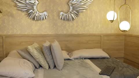 Hermione Scott online show from 01/17/25, 01:03