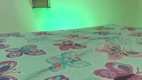 Charlotte Y Crystal online show from 03/10/25, 03:30