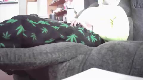 herpotheadpup online show from 11/30/25, 05:06