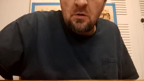 Snapshot of hesh420co chatting on 01/17/25, 08:13 hesh online show from 01/17/25, 08:13