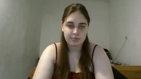 hess_luna_ online show from 09/30/25, 10:42