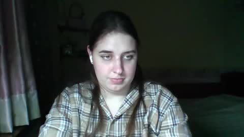 hess_luna_ online show from 01/05/26, 05:27