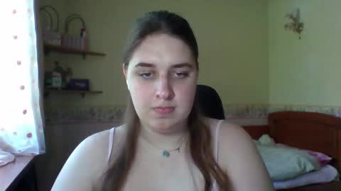 Snapshot of hess_luna_ chatting on 06/05/26, 09:04 hess_luna_ online show from 06/05/26, 09:04