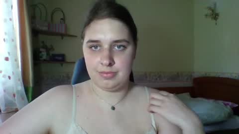 Snapshot of hess_luna_ chatting on 07/07/26, 09:13 hess_luna_ online show from 07/07/26, 09:13