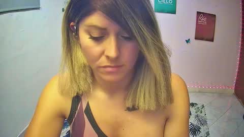 Hestesiaxx online show from 01/09/26, 02:36