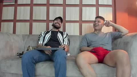 Snapshot of heteros_men chatting on 03/02/25, 02:32 heteros men online show from 03/02/25, 02:32