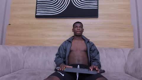 Snapshot of heteros_men chatting on 10/17/25, 01:57 heteros men online show from 10/17/25, 01:57