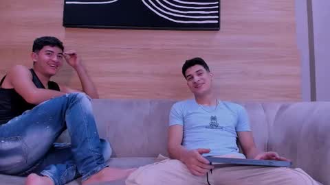 heteros men online show from 12/22/25, 02:25