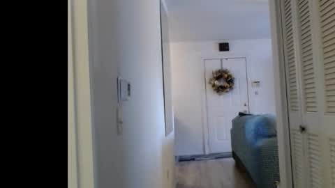 Snapshot of hevin69 chatting on 12/15/25, 08:13 hevin69 online show from 12/15/25, 08:13