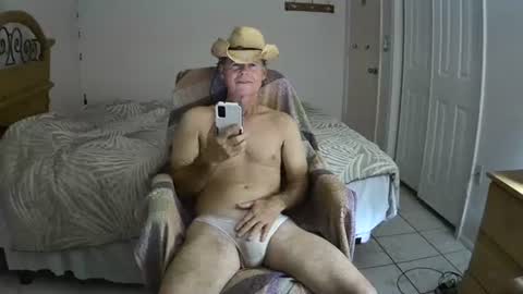 Snapshot of hewes1 chatting on 02/13/25, 07:24 hewes1 online show from 02/13/25, 07:24