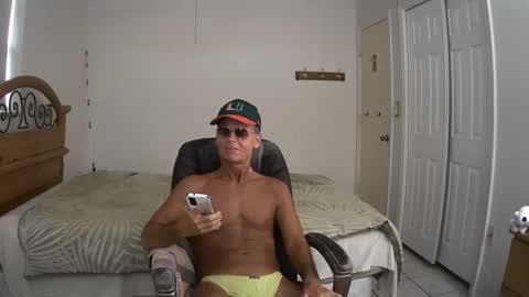 Snapshot of hewes1 chatting on 09/08/25, 07:24 hewes1 online show from 09/08/25, 07:24