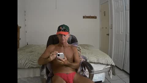 Snapshot of hewes1 chatting on 09/09/25, 09:31 hewes1 online show from 09/09/25, 09:31