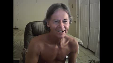 hewes1 online show from 05/18/26, 08:42
