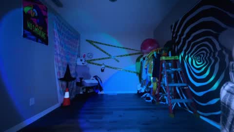 Snapshot of hexivu chatting on 11/08/25, 04:01 salem online show from 11/08/25, 04:01