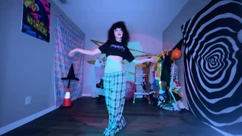 Snapshot of hexivu chatting on 11/14/25, 01:26 salem online show from 11/14/25, 01:26