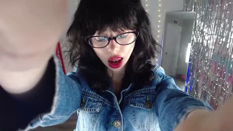 Snapshot of hexivu chatting on 02/09/26, 03:32 salem online show from 02/09/26, 03:32