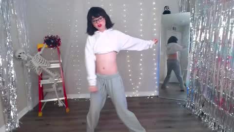 Snapshot of hexivu chatting on 02/26/26, 12:42 salem online show from 02/26/26, 12:42