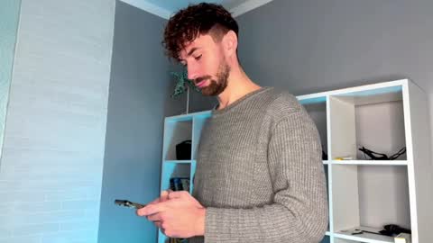 Arnold online show from 12/31/24, 03:09