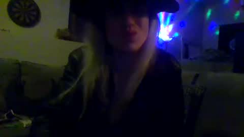 Snapshot of hey_mikky chatting on 09/26/25, 05:22 hey_mikky online show from 09/26/25, 05:22